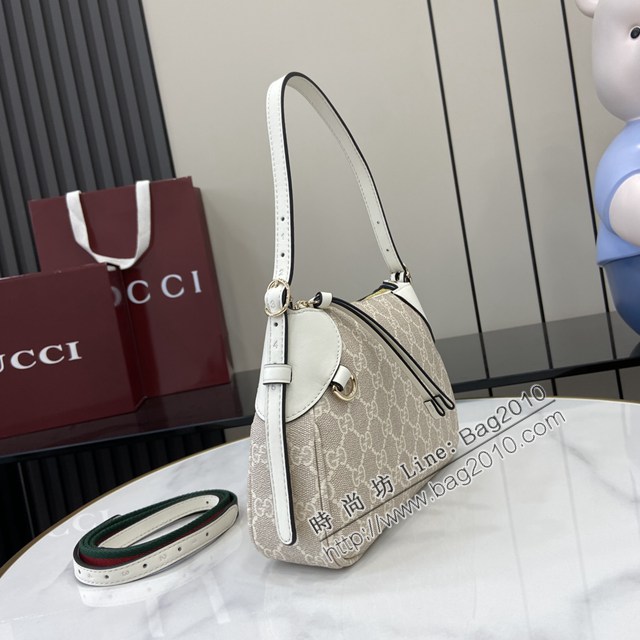 Gucci專櫃古馳最新款Emblem系列小號肩背包 jh2637型號：815218